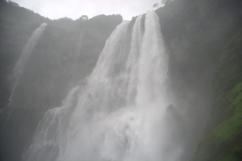 satara tourist places in monsoon
