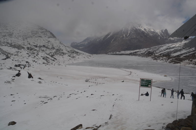 The frozen Sela lake